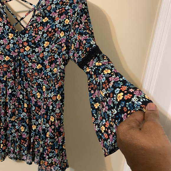 Junior size 11-13 Top by NO BOUNDARIES - Picture 6 of 16